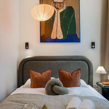Spacious 5br By Opera, Liszt Ferenc & Centre *