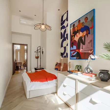 Apartmán Spacious 5br By Opera, Liszt Ferenc & Centre *