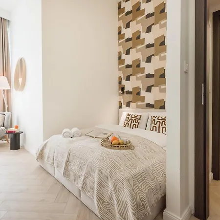Spacious 5br By Opera, Liszt Ferenc & Centre Apartmán *