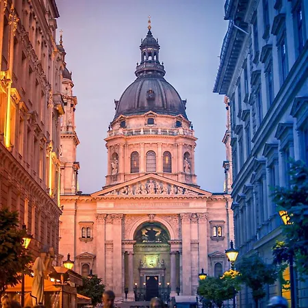 Spacious 5br By Opera, Liszt Ferenc & Centre Budapešť