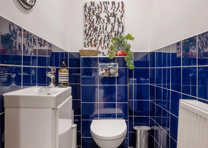 Spacious 5br By Opera, Liszt Ferenc & Centre * Будапешт